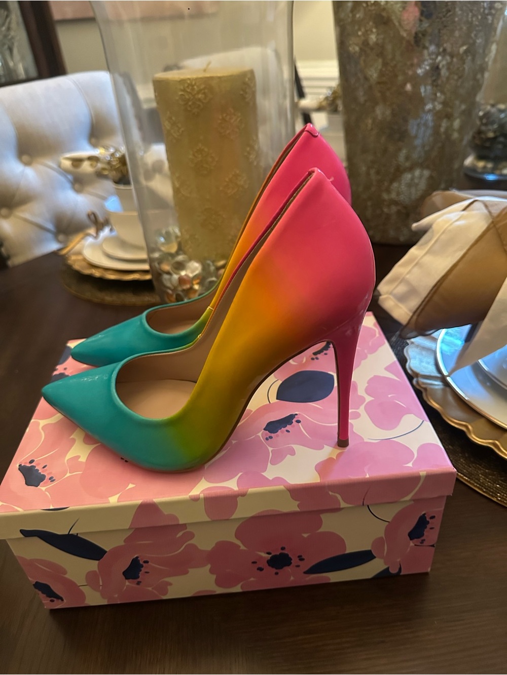 Slightly worn Size 8 Steve Madden Multicolor Pointed-Toe Stiletto - Teal Pink - Picture 4 of 9
